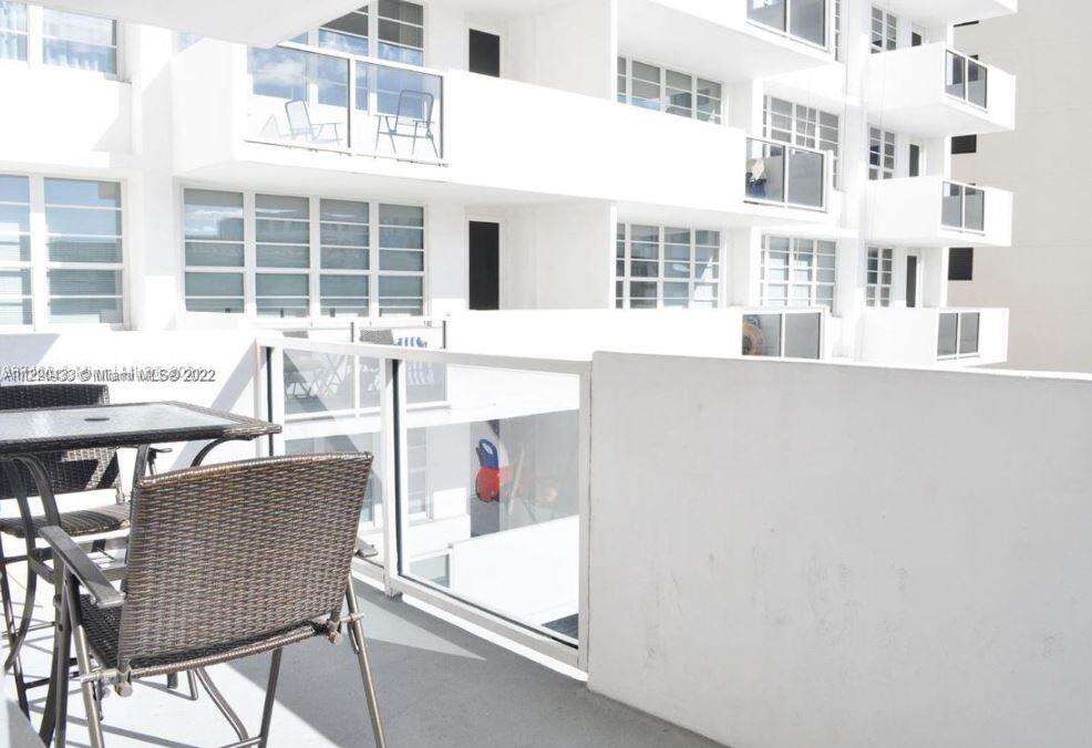 Decoplage Unit #403 | Picture 8