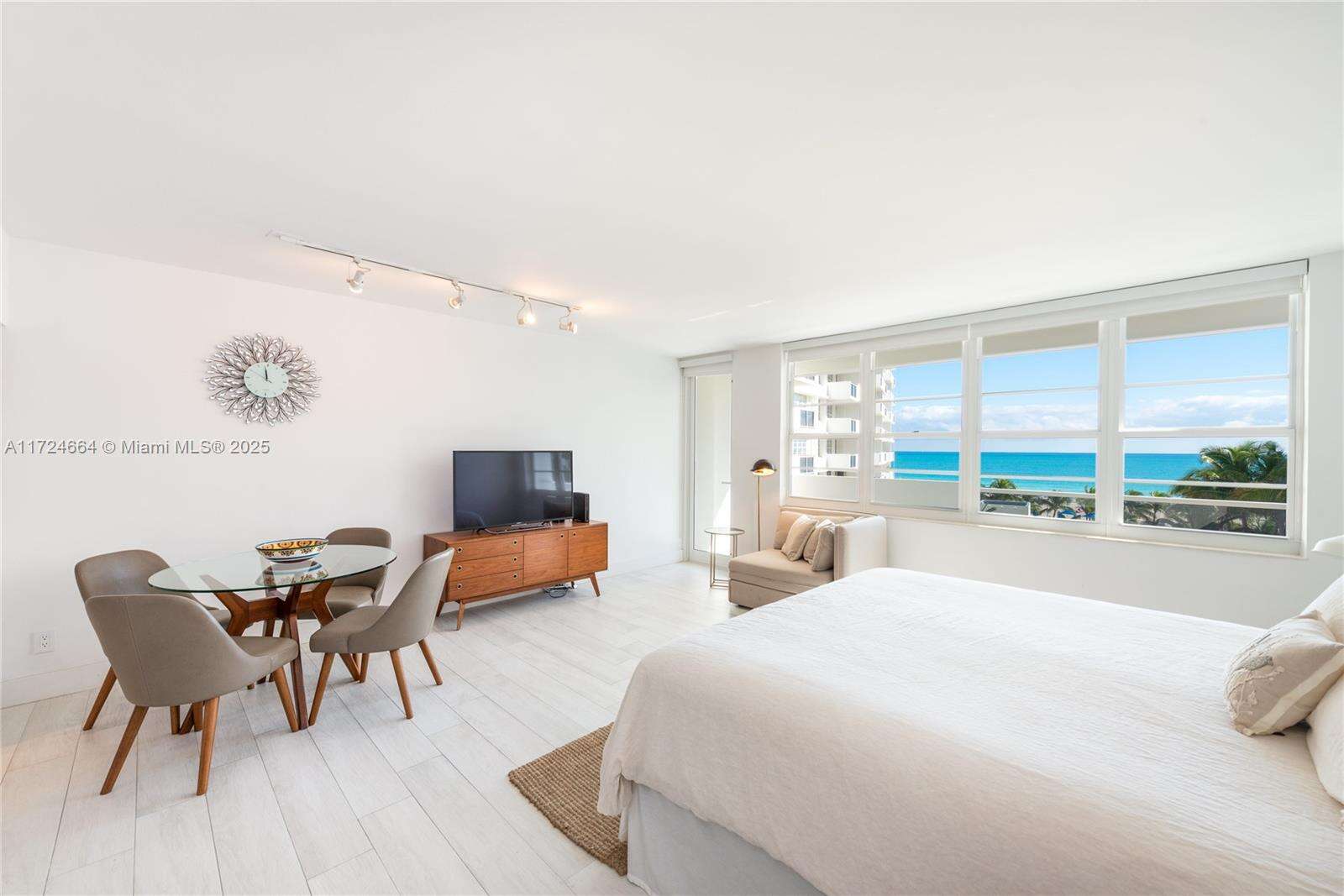 Decoplage South Beach For Sale | Unit #619