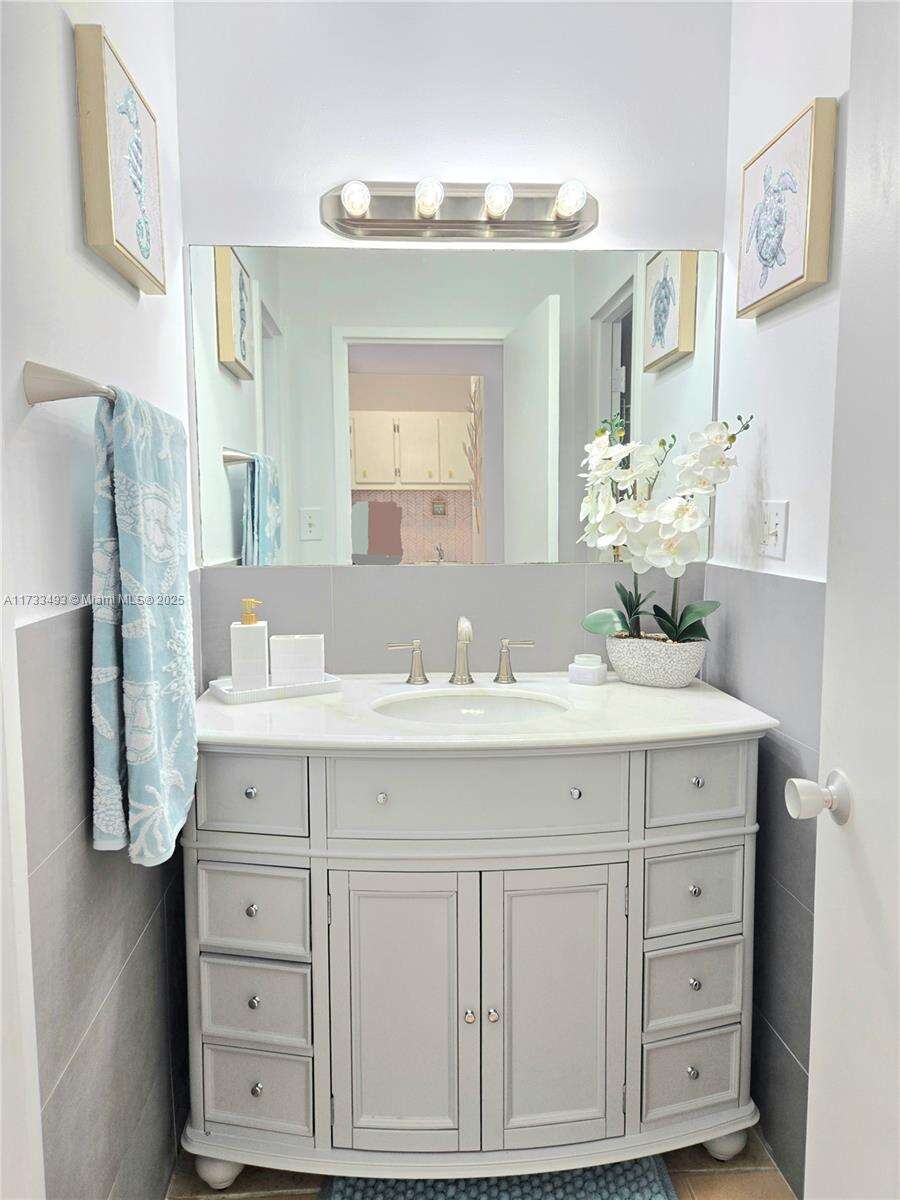 Decoplage Unit #931 | Picture 9