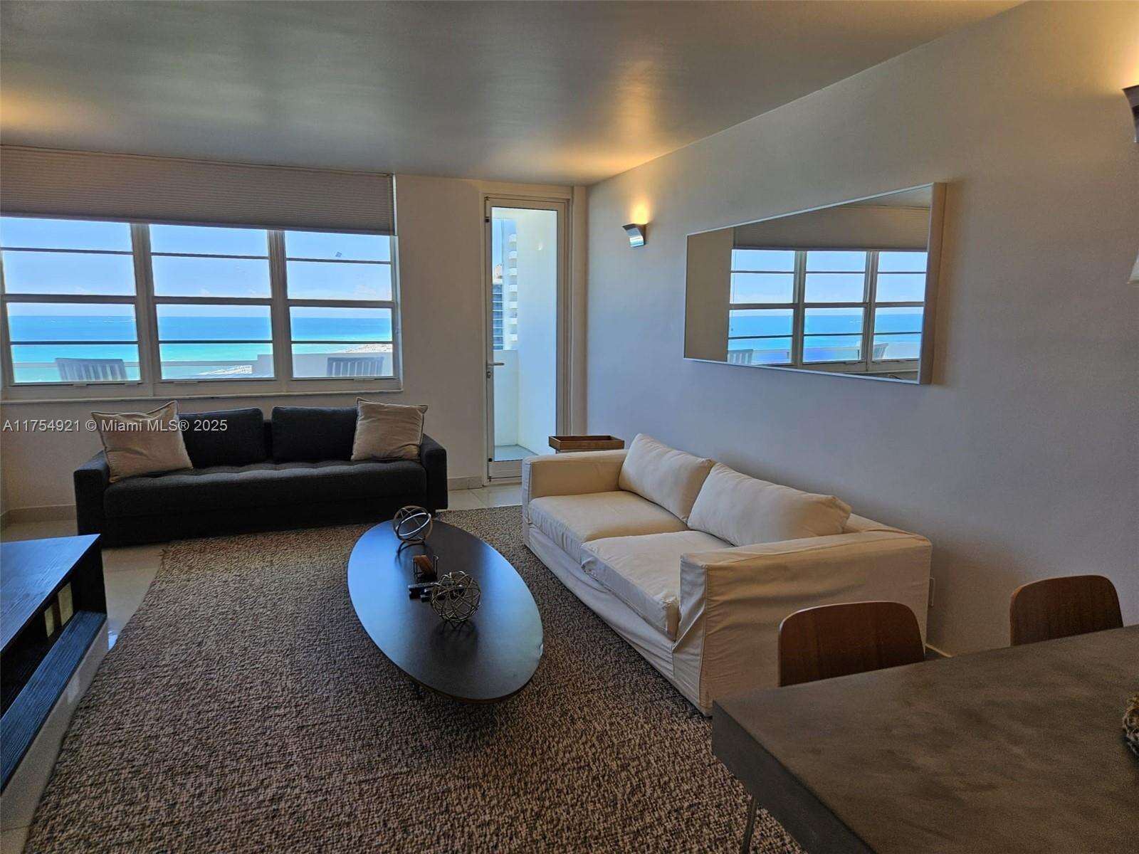 Decoplage Unit #1242 | Picture 12