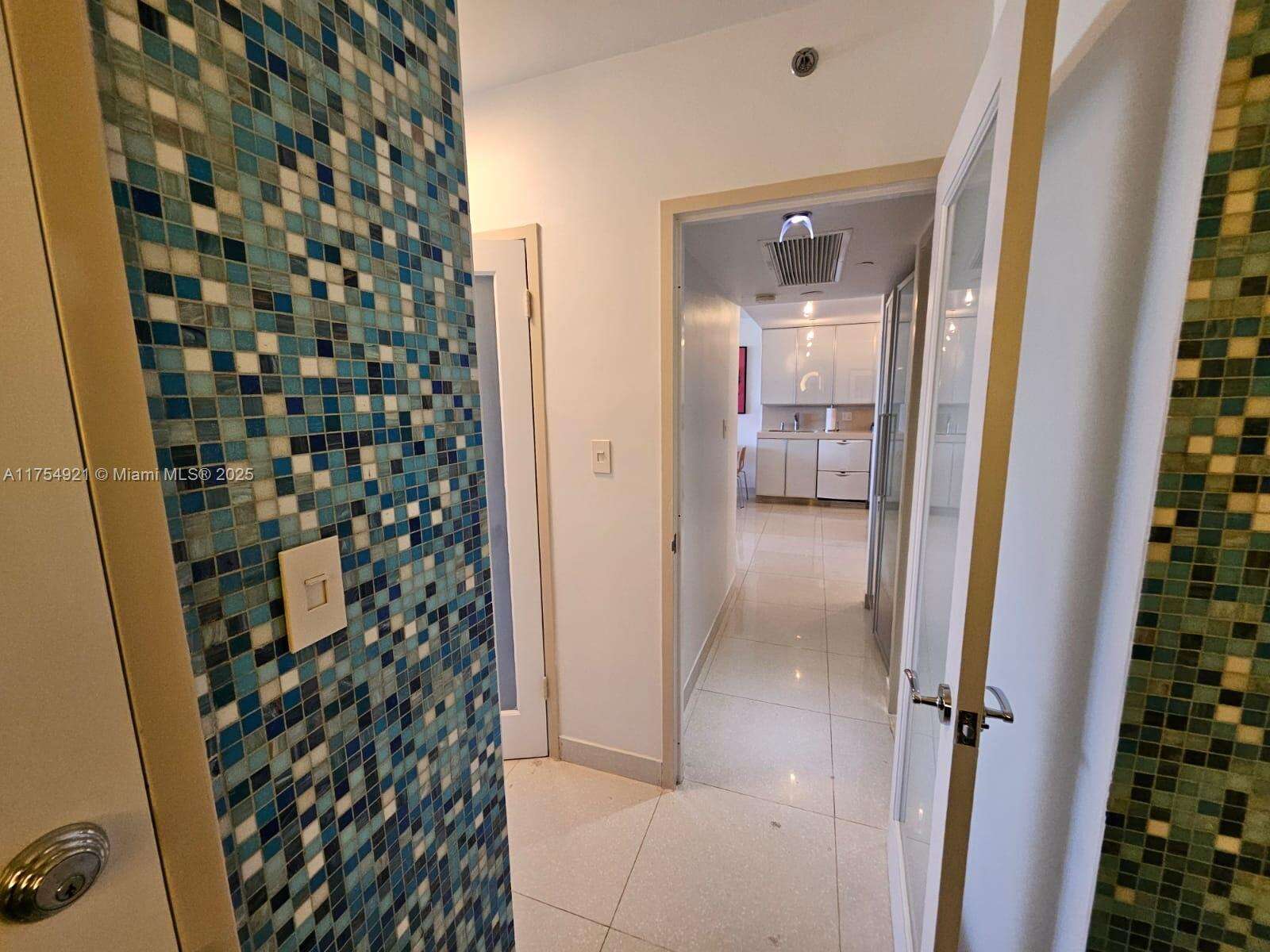 Decoplage Unit #1242 | Picture 6