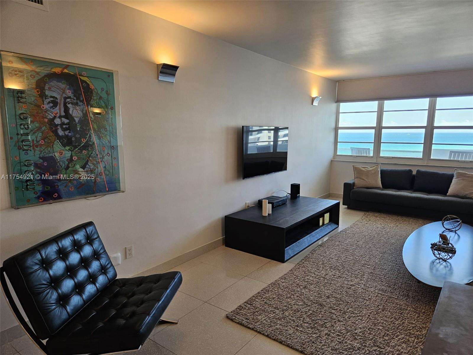 Decoplage Unit #1242 | Picture 10