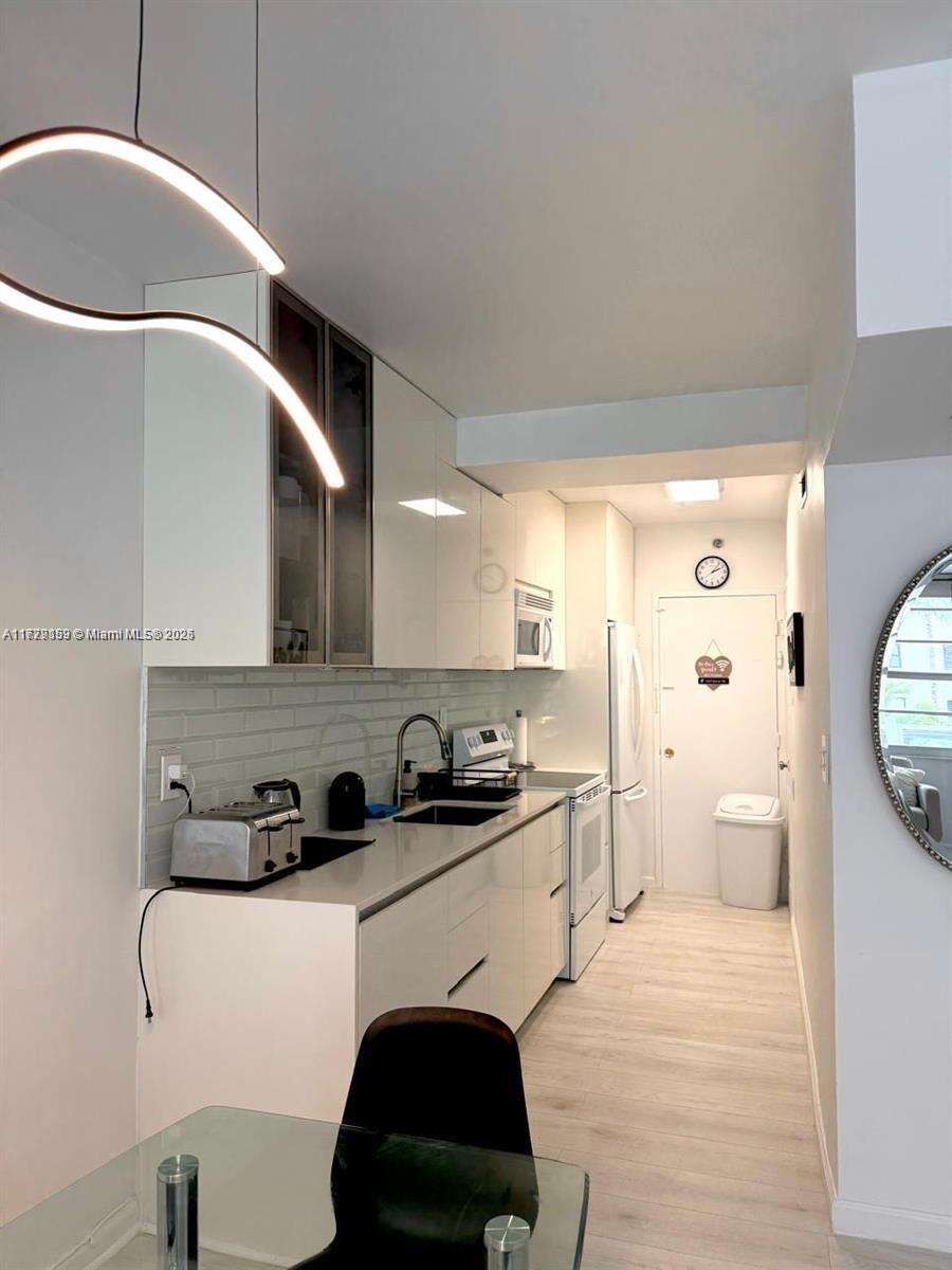 Decoplage Unit #430 | Picture 2