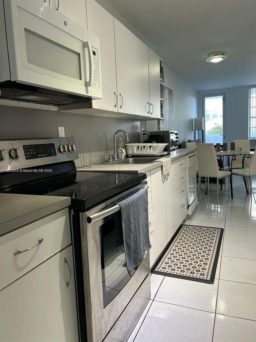 Decoplage Unit #437 | Picture 6