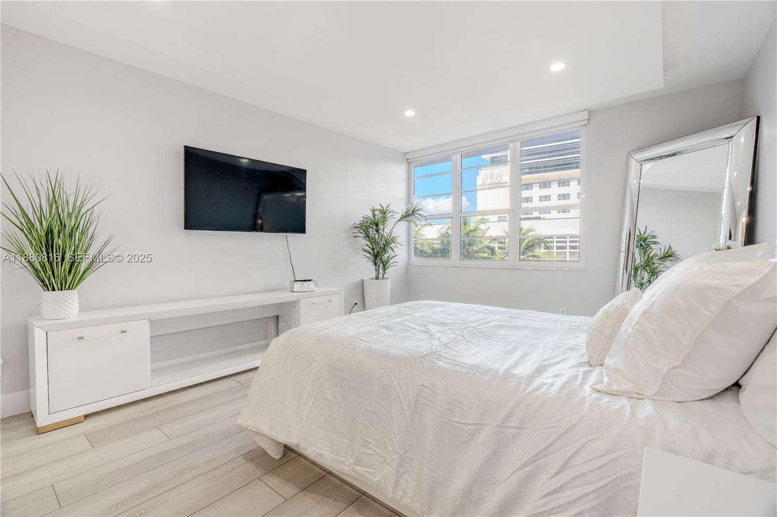 Decoplage Unit #323 | Picture 24