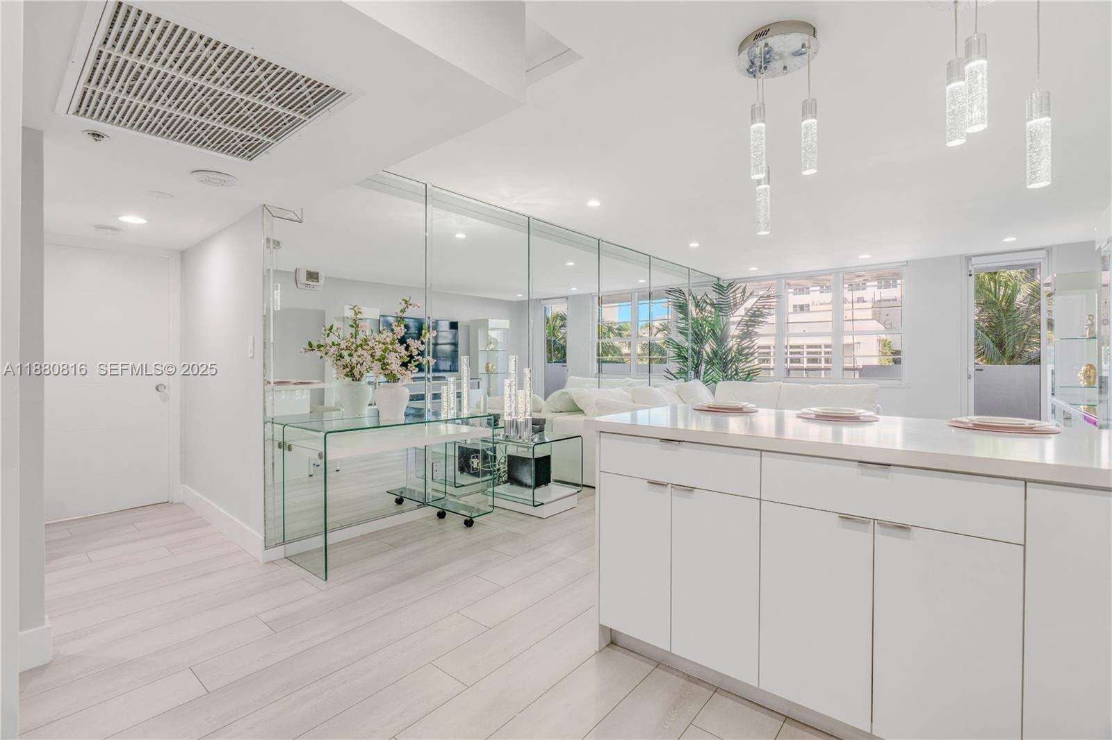 Decoplage Unit #323 | Picture 27