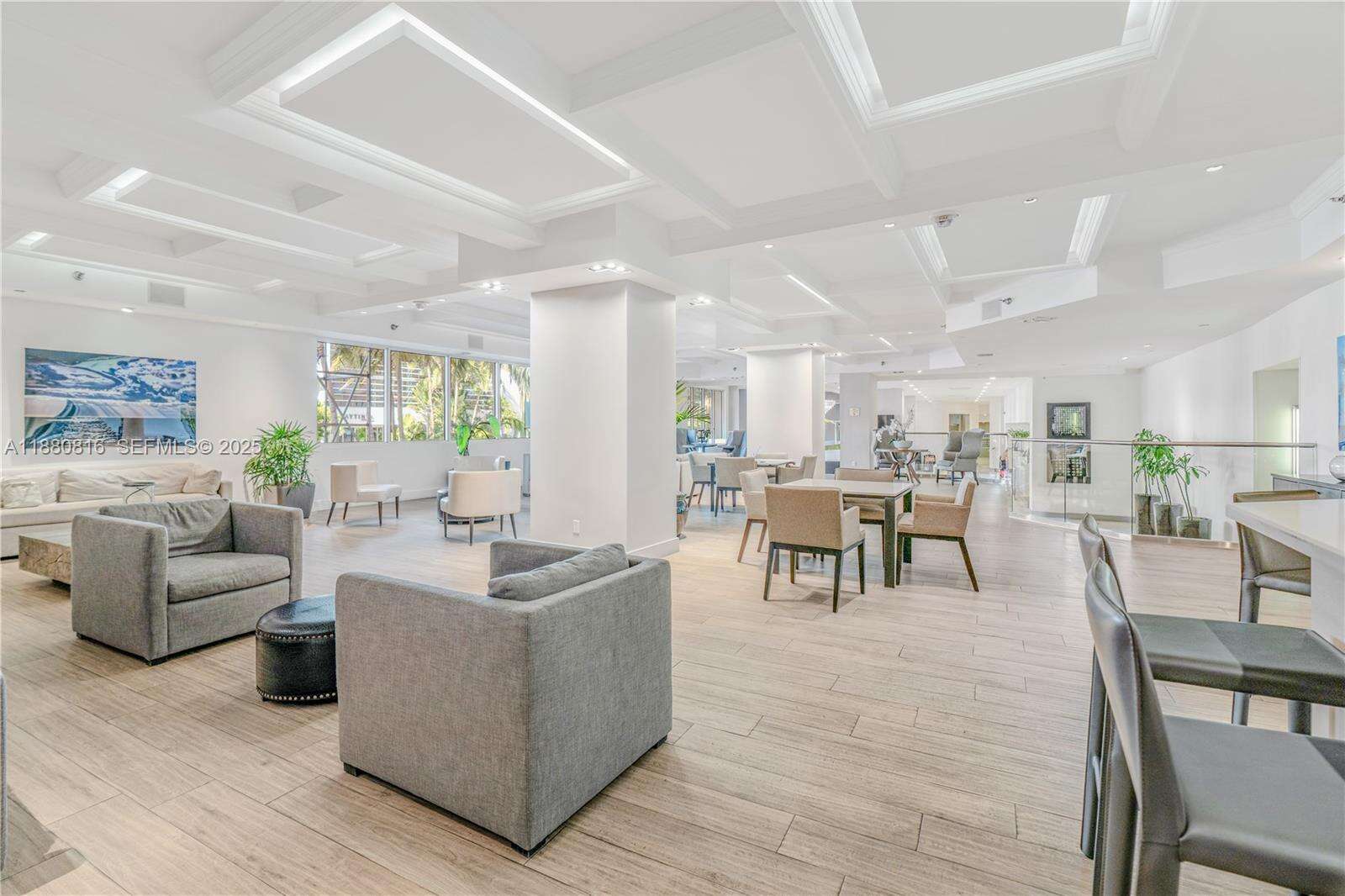 Decoplage Unit #323 | Picture 45