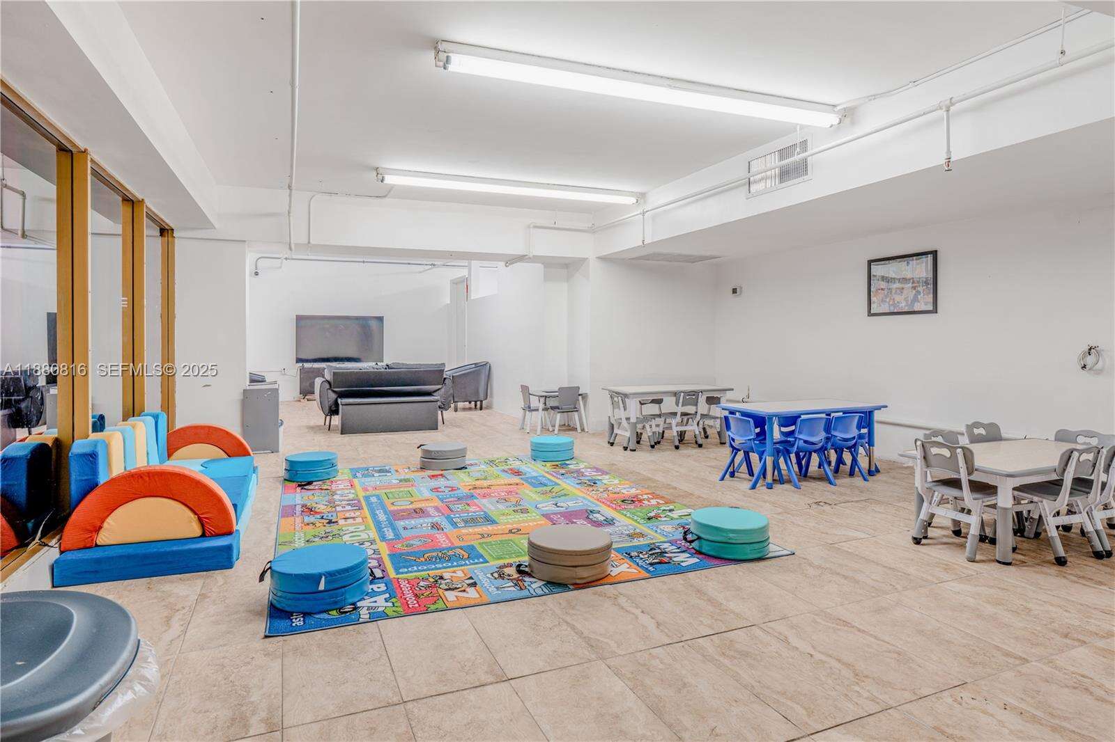 Decoplage Unit #323 | Picture 47