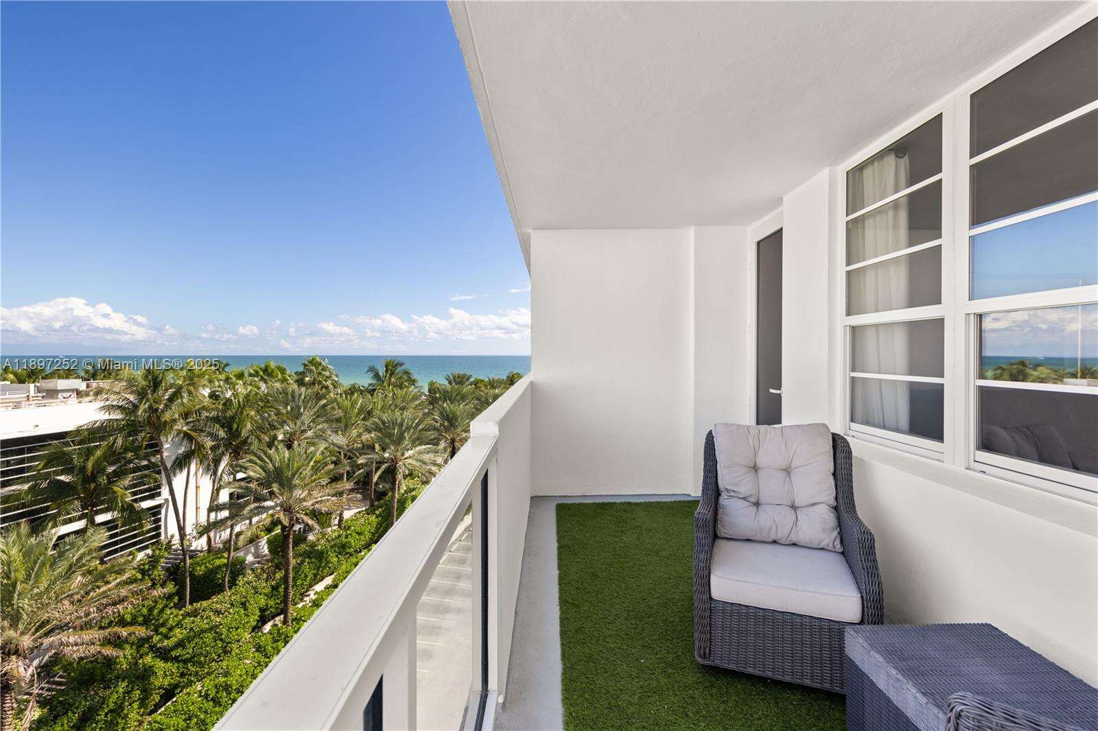 Decoplage South Beach For Sale | Unit #643