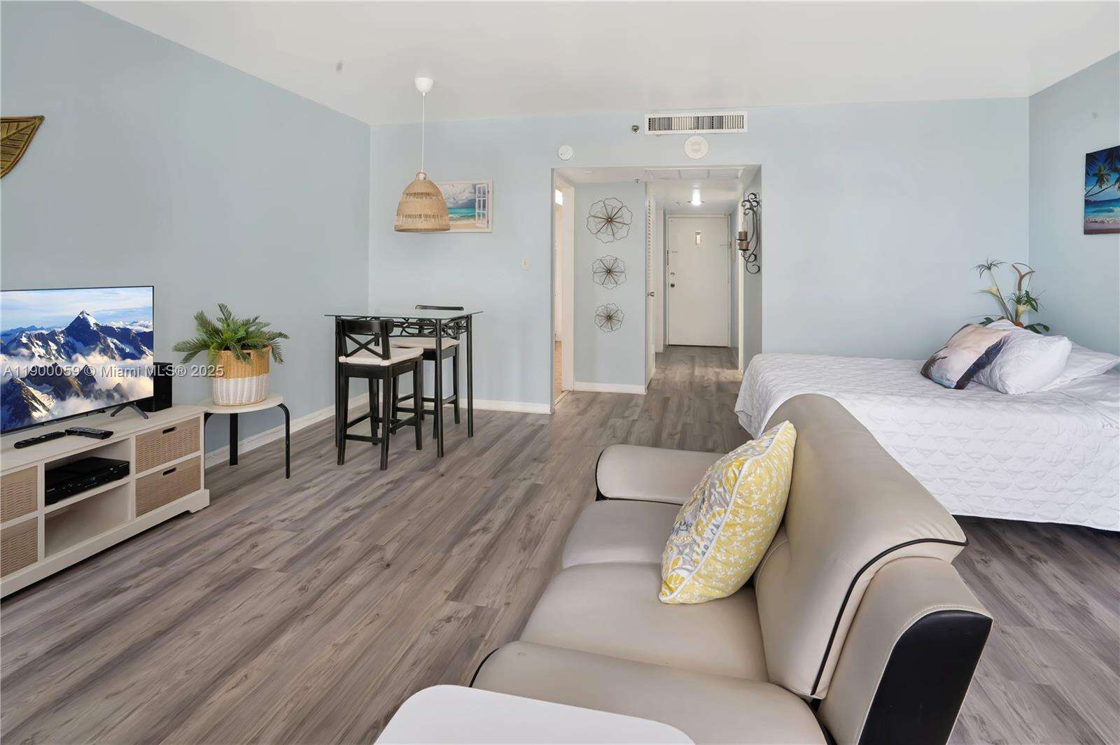 Decoplage Unit #607 | Picture 13