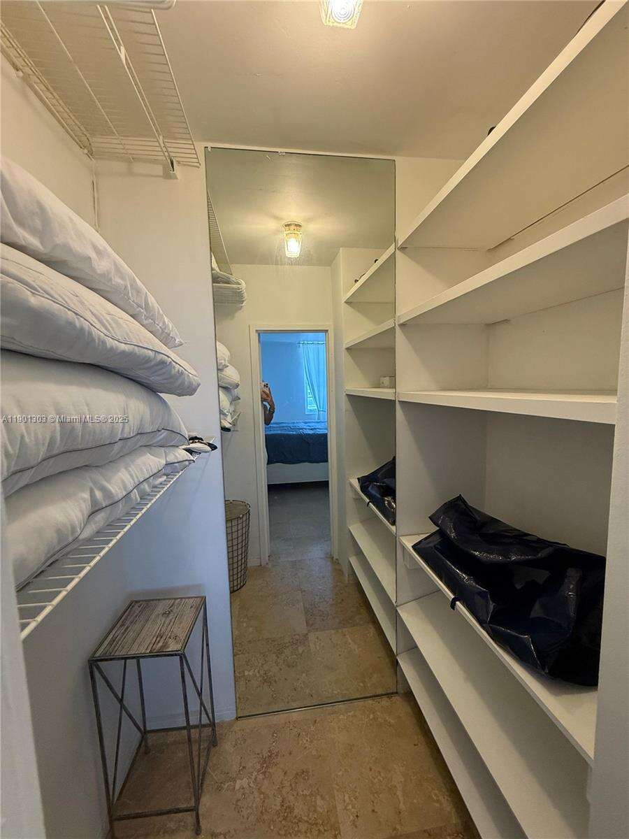 Decoplage Unit #1111 | Picture 9