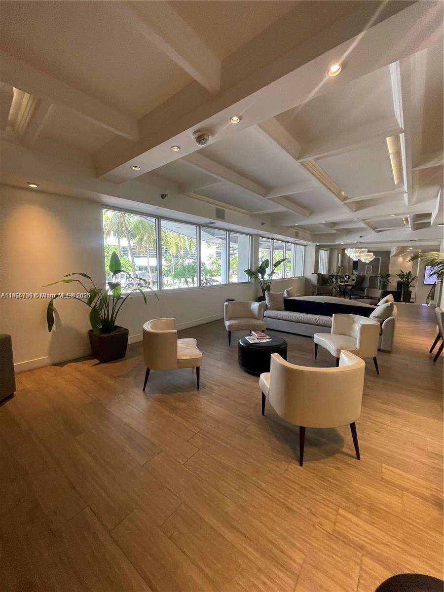 Decoplage Unit #1626 | Picture 17