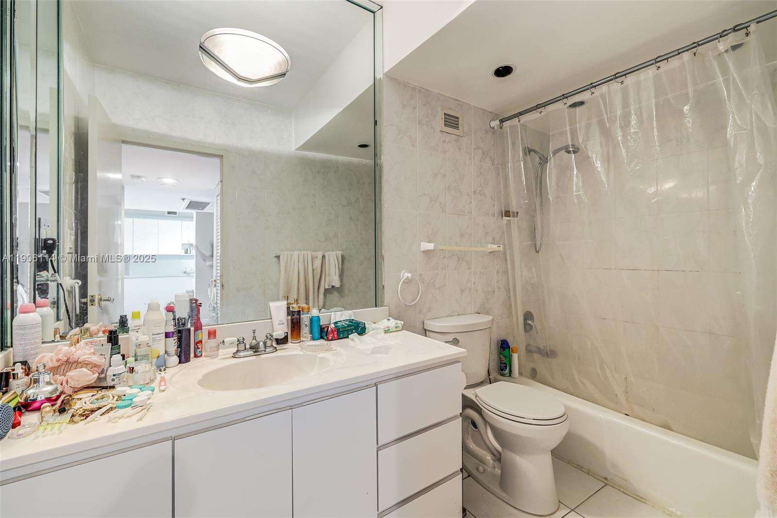 Decoplage Unit #502 | Picture 17