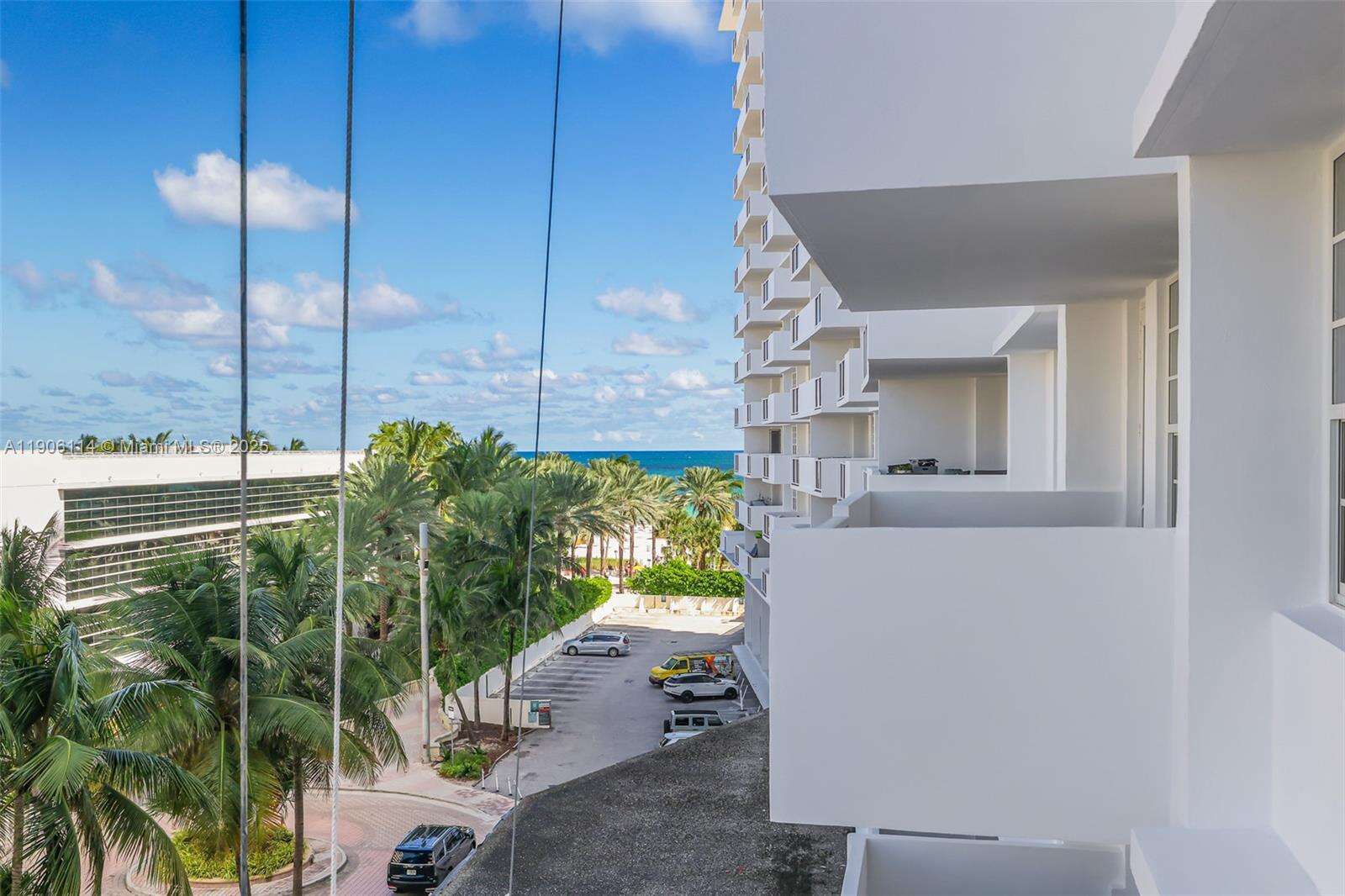 Decoplage Unit #502 | Picture 23