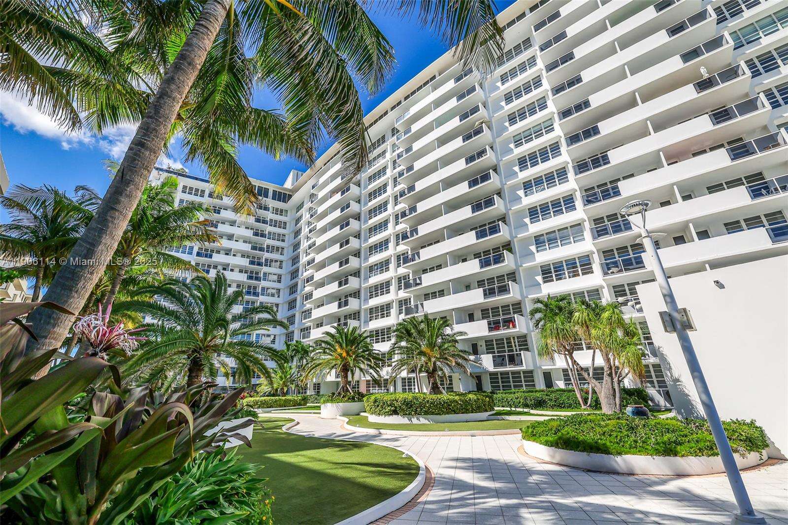 Decoplage Unit #502 | Picture 32