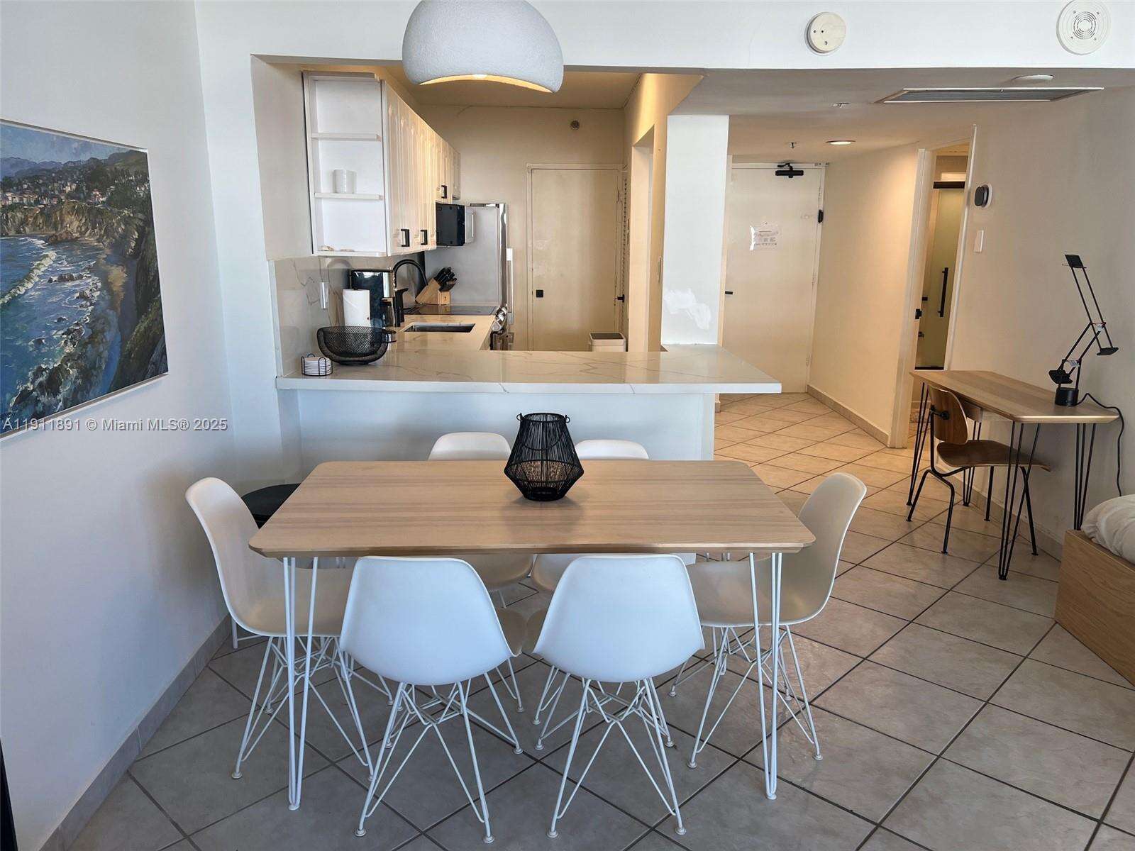 Decoplage Unit #604 | Picture 12