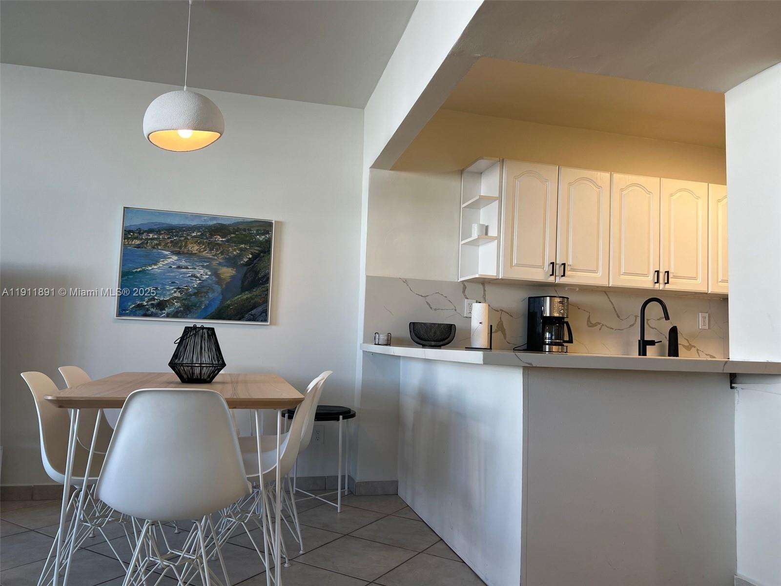 Decoplage Unit #604 | Picture 14