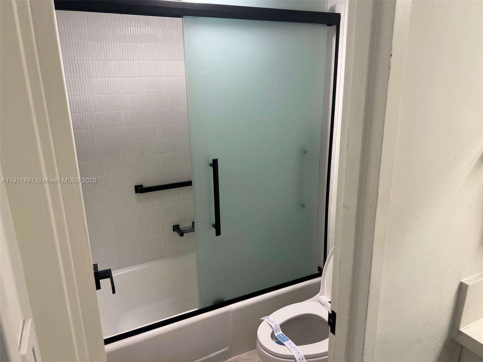 Decoplage Unit #604 | Picture 26