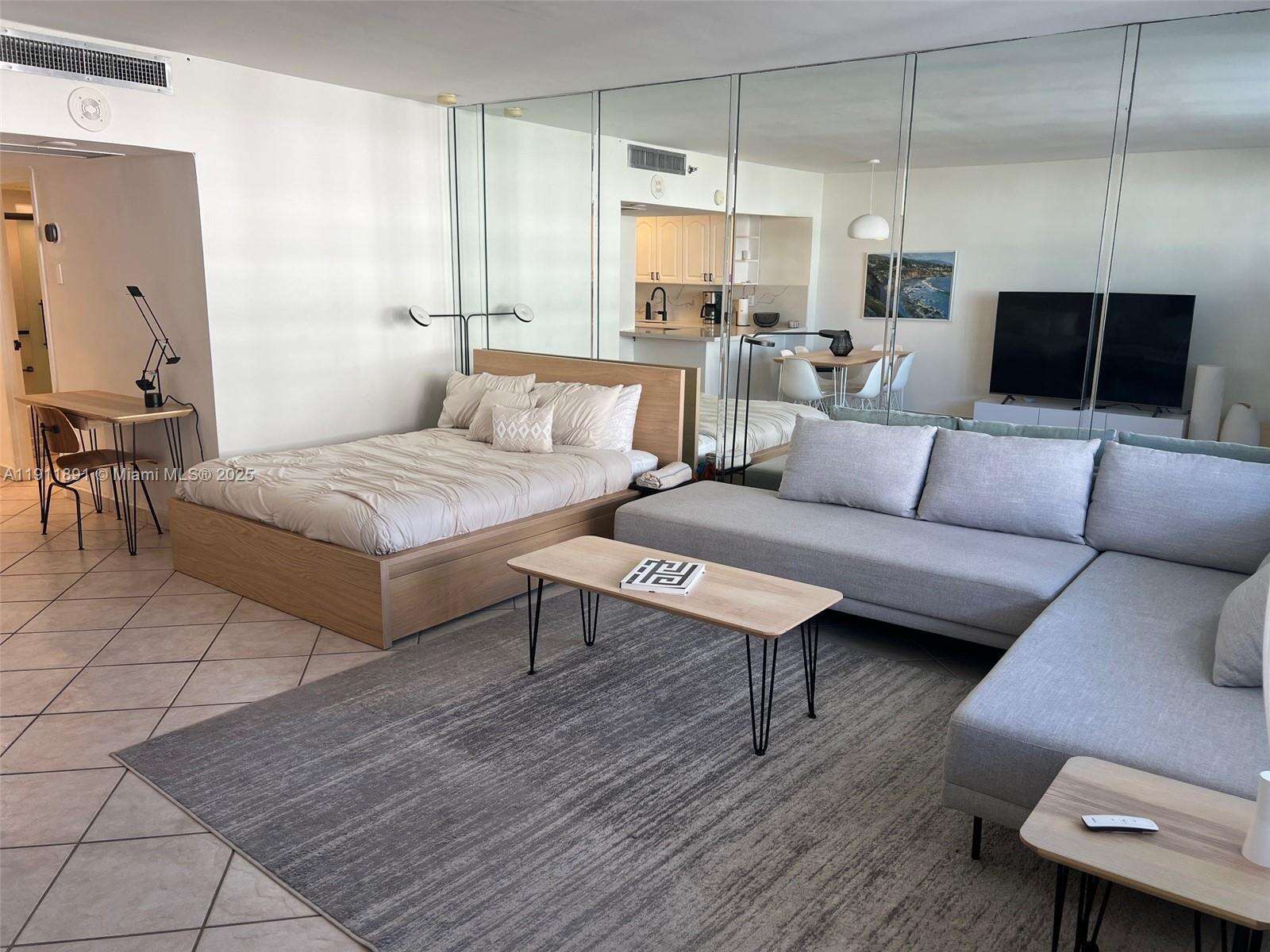 Decoplage Unit #604 | Picture 8