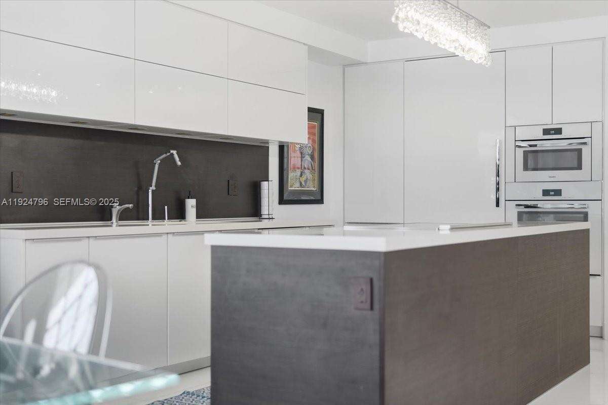 Decoplage Unit #747 | Picture 11