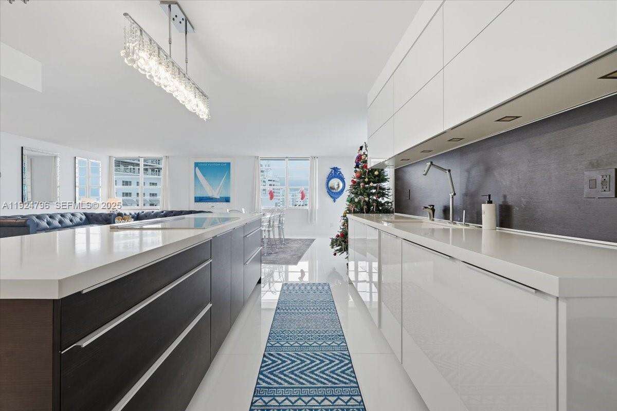 Decoplage Unit #747 | Picture 12