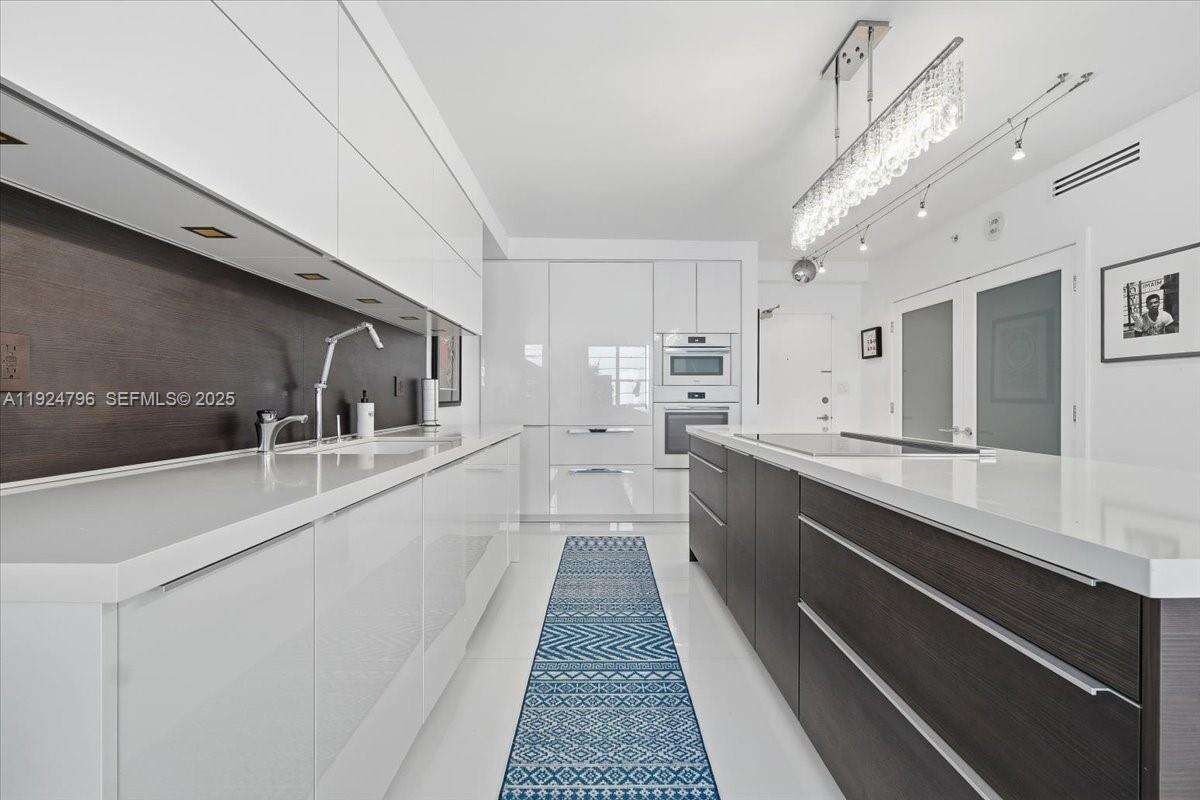 Decoplage Unit #747 | Picture 3