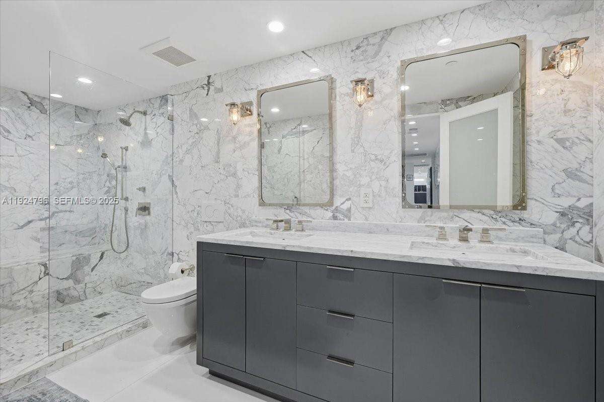 Decoplage Unit #747 | Picture 27