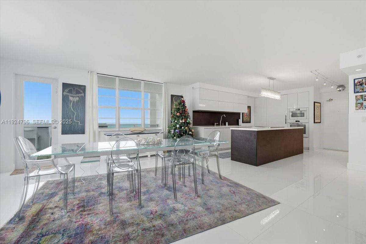 Decoplage Unit #747 | Picture 34