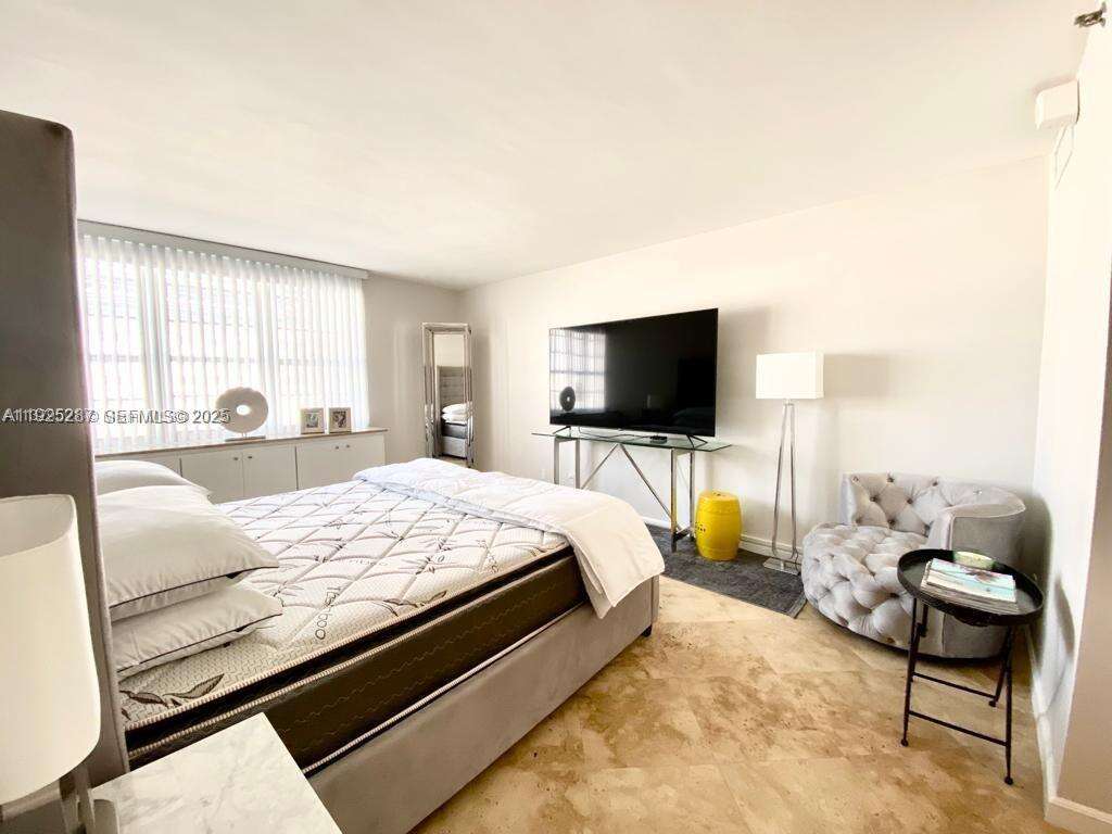 Decoplage Unit #608 | Picture 11