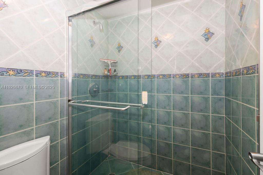 Decoplage Unit #702 | Picture 20