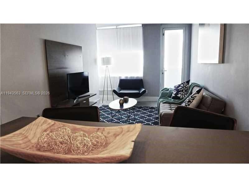 Decoplage Unit #420 | Picture 5