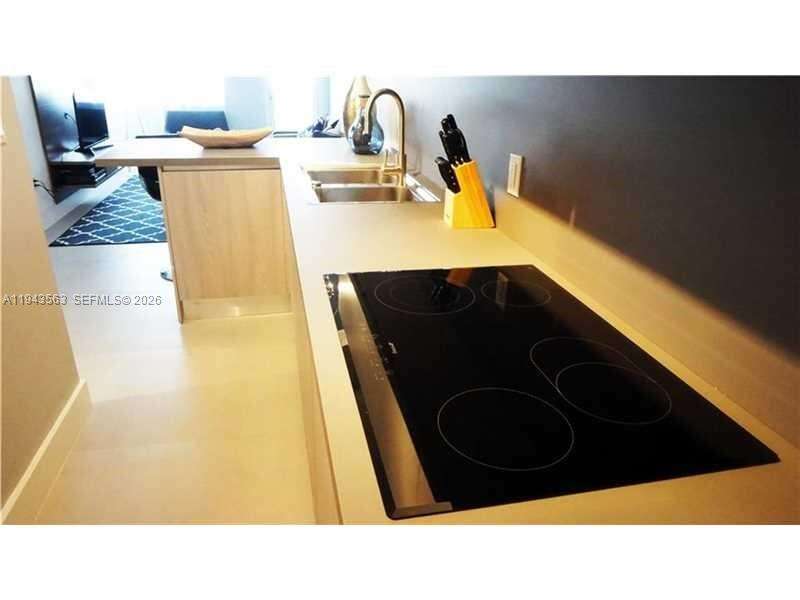 Decoplage Unit #420 | Picture 8