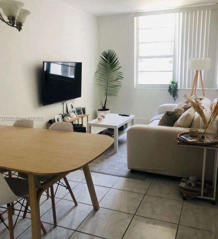 Decoplage South Beach For Sale | Unit #524