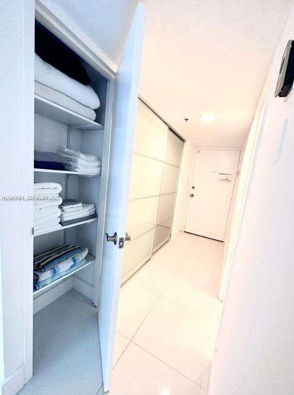 Decoplage Unit #526 | Picture 5