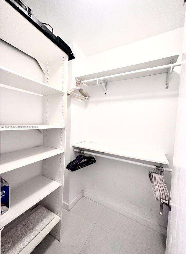 Decoplage Unit #526 | Picture 8