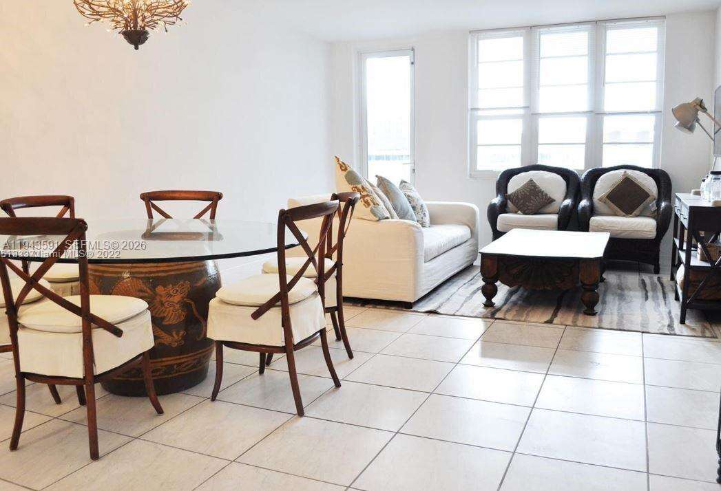 Decoplage Unit #522 | Picture 4