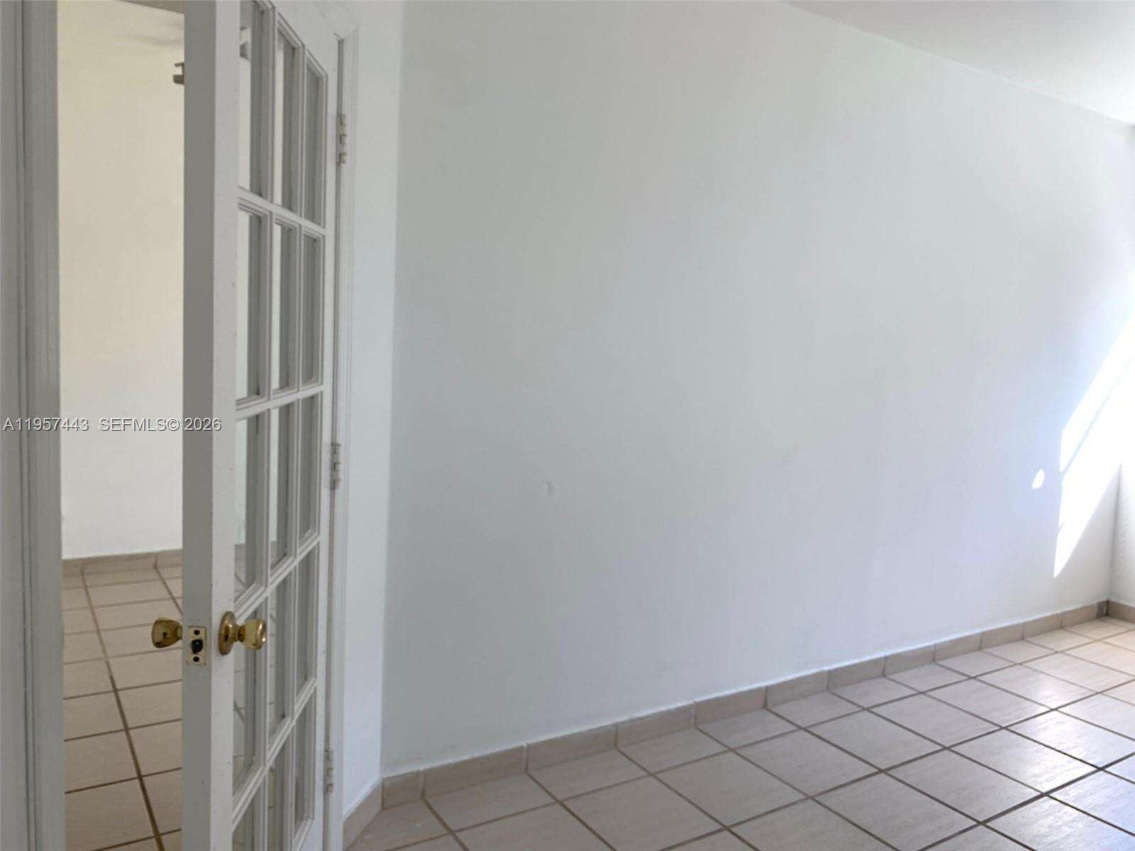 Decoplage Unit #732 | Picture 11