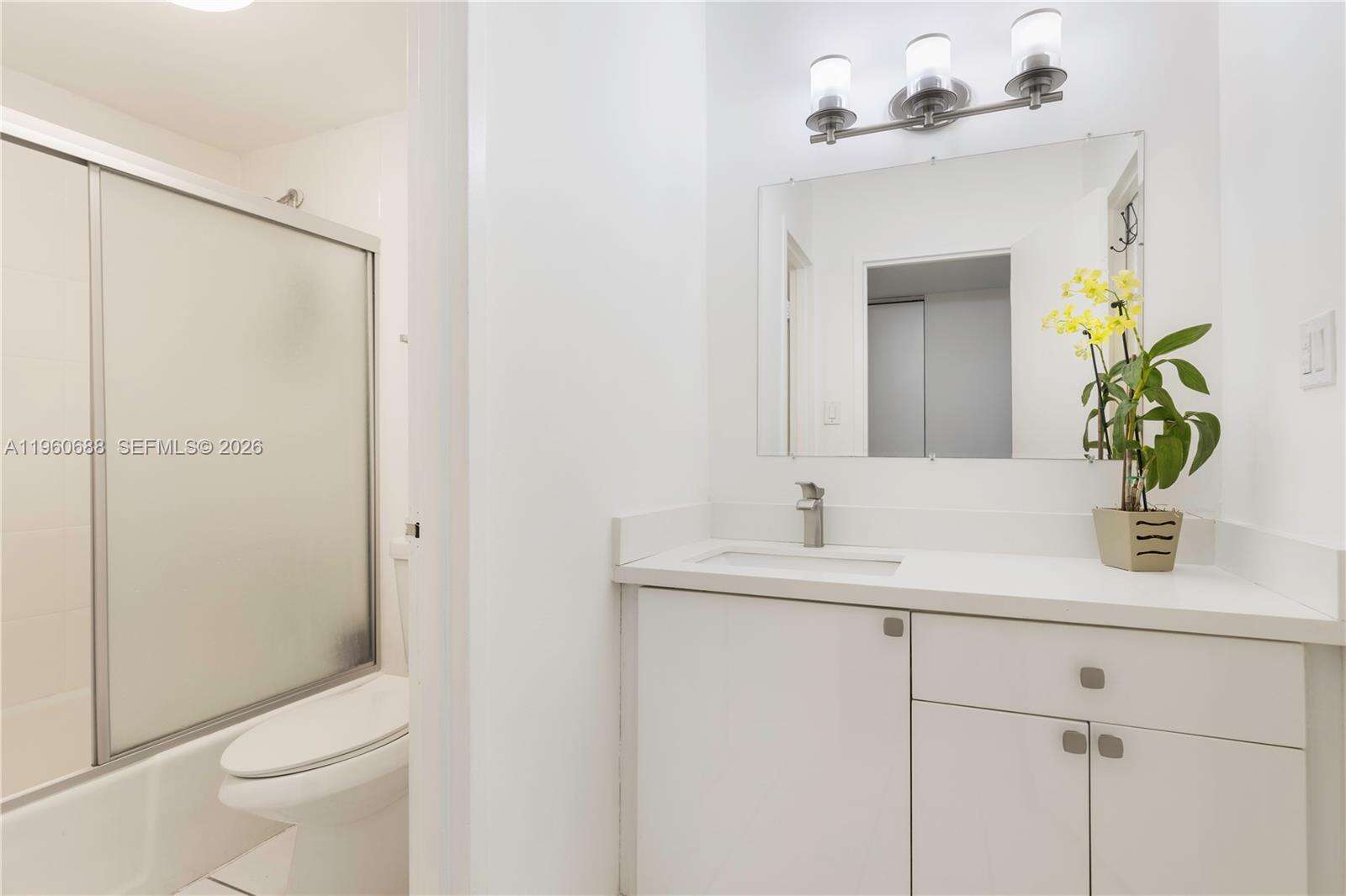 Decoplage Unit #307 | Picture 10