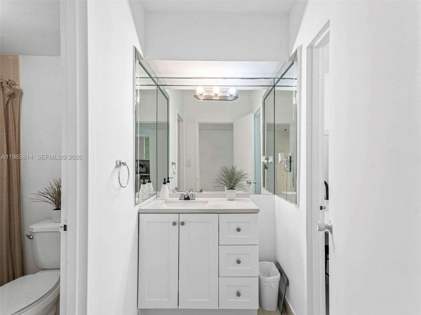 Decoplage Unit #417 | Picture 18