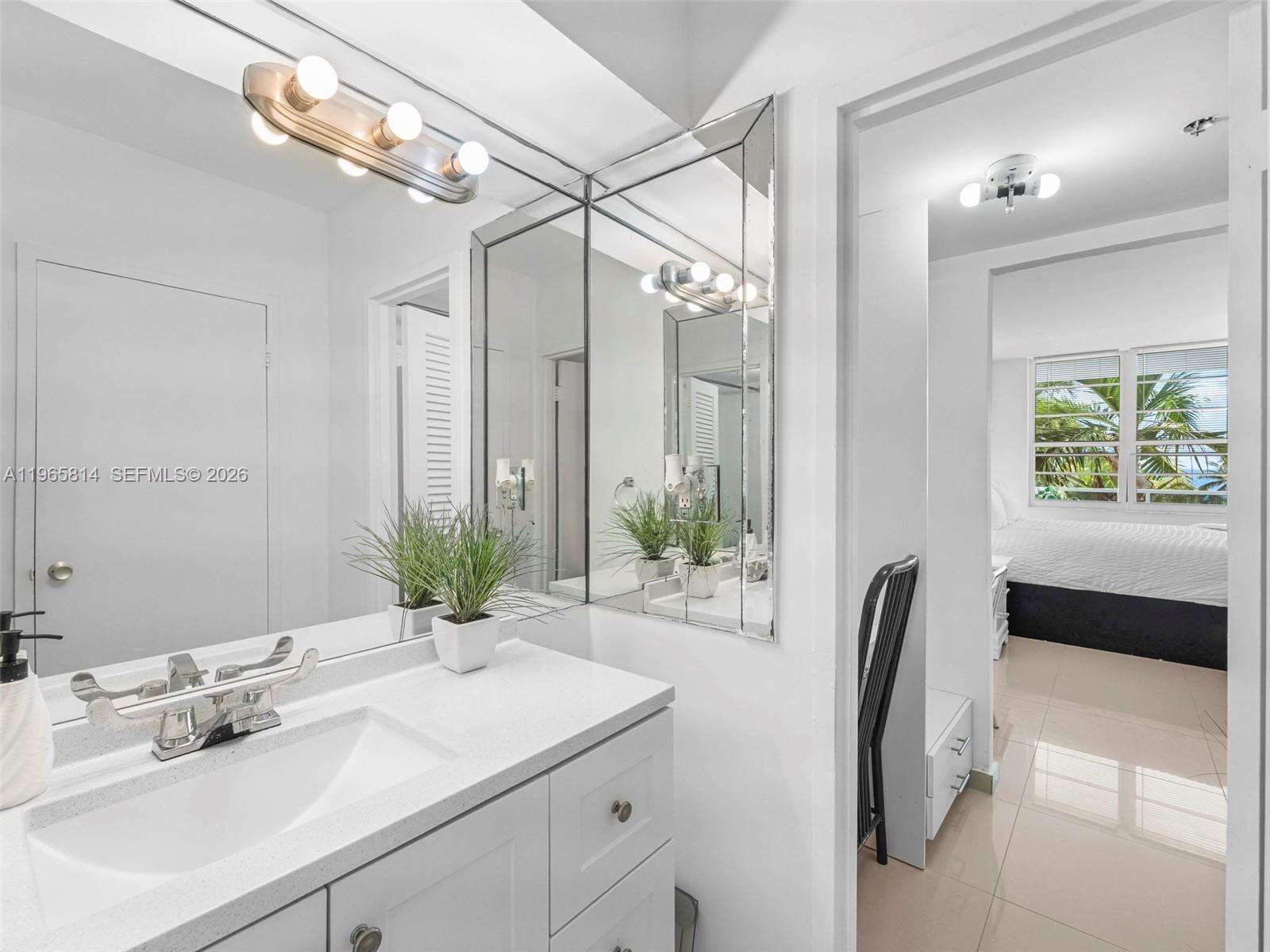 Decoplage Unit #417 | Picture 20