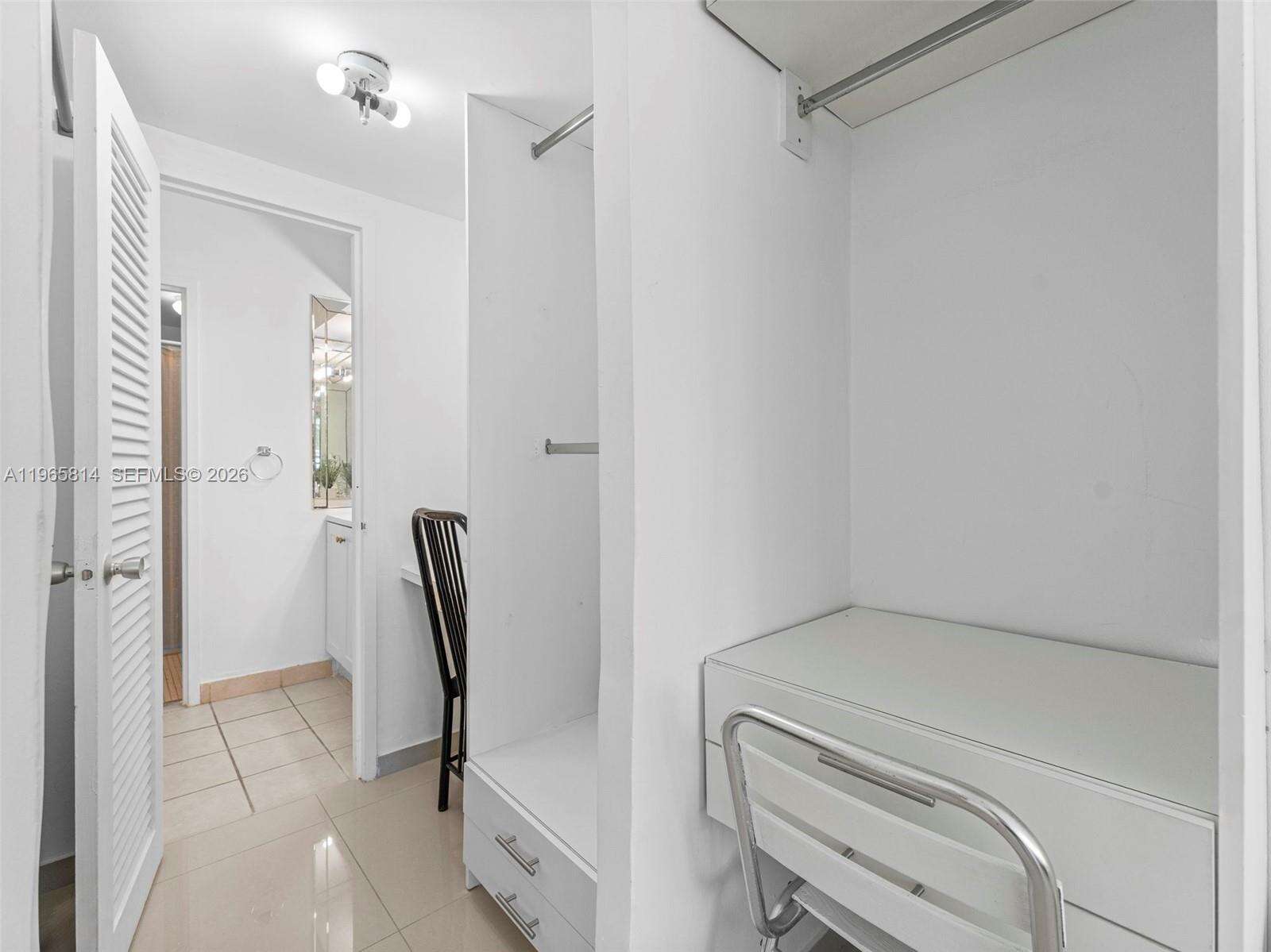 Decoplage Unit #417 | Picture 21