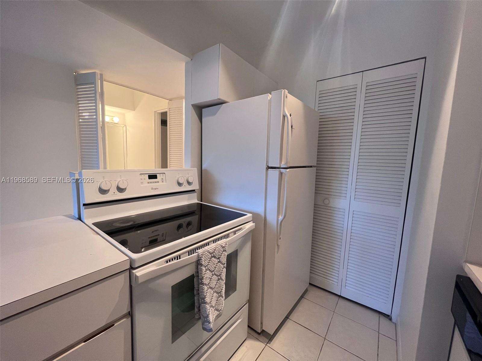 Decoplage Unit #415 | Picture 5