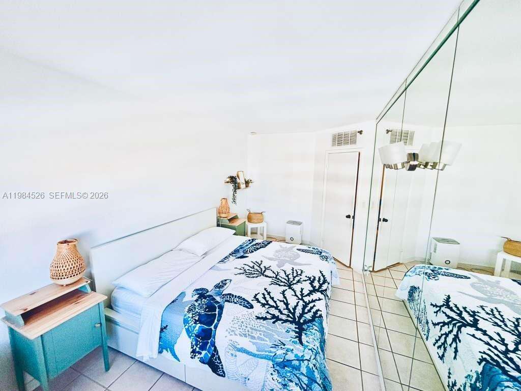 Decoplage Unit #825 | Picture 5