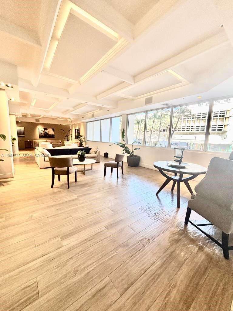 Decoplage Unit #825 | Picture 9