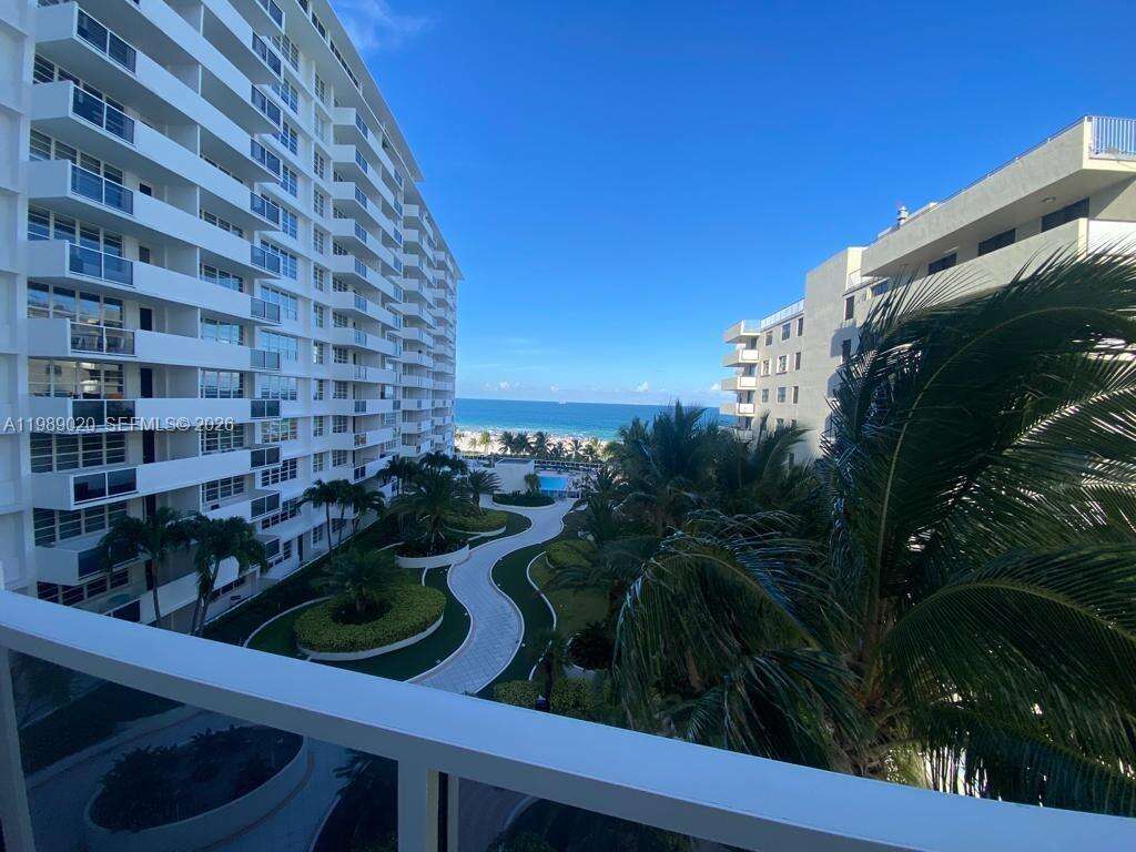 Decoplage Unit #721 | Picture 1