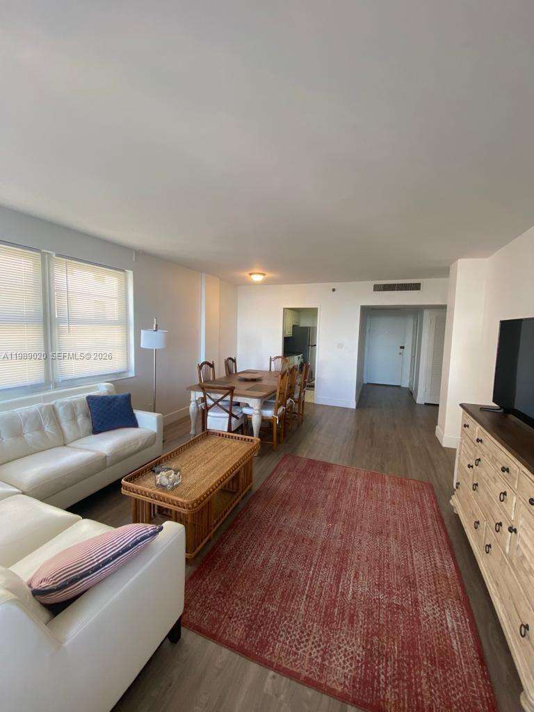 Decoplage Unit #721 | Picture 3