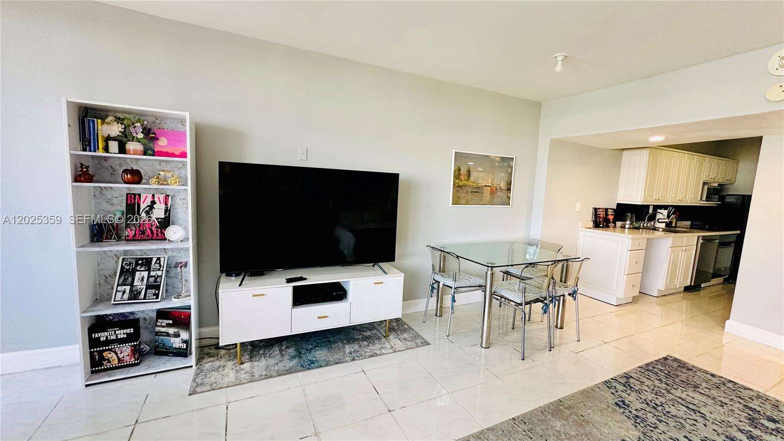 Decoplage Unit #720 | Picture 13