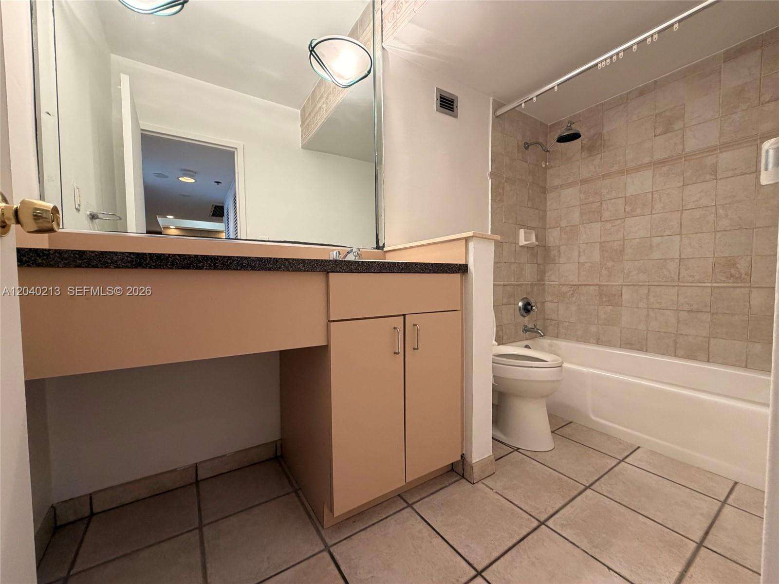 Decoplage Unit #1410 | Picture 9