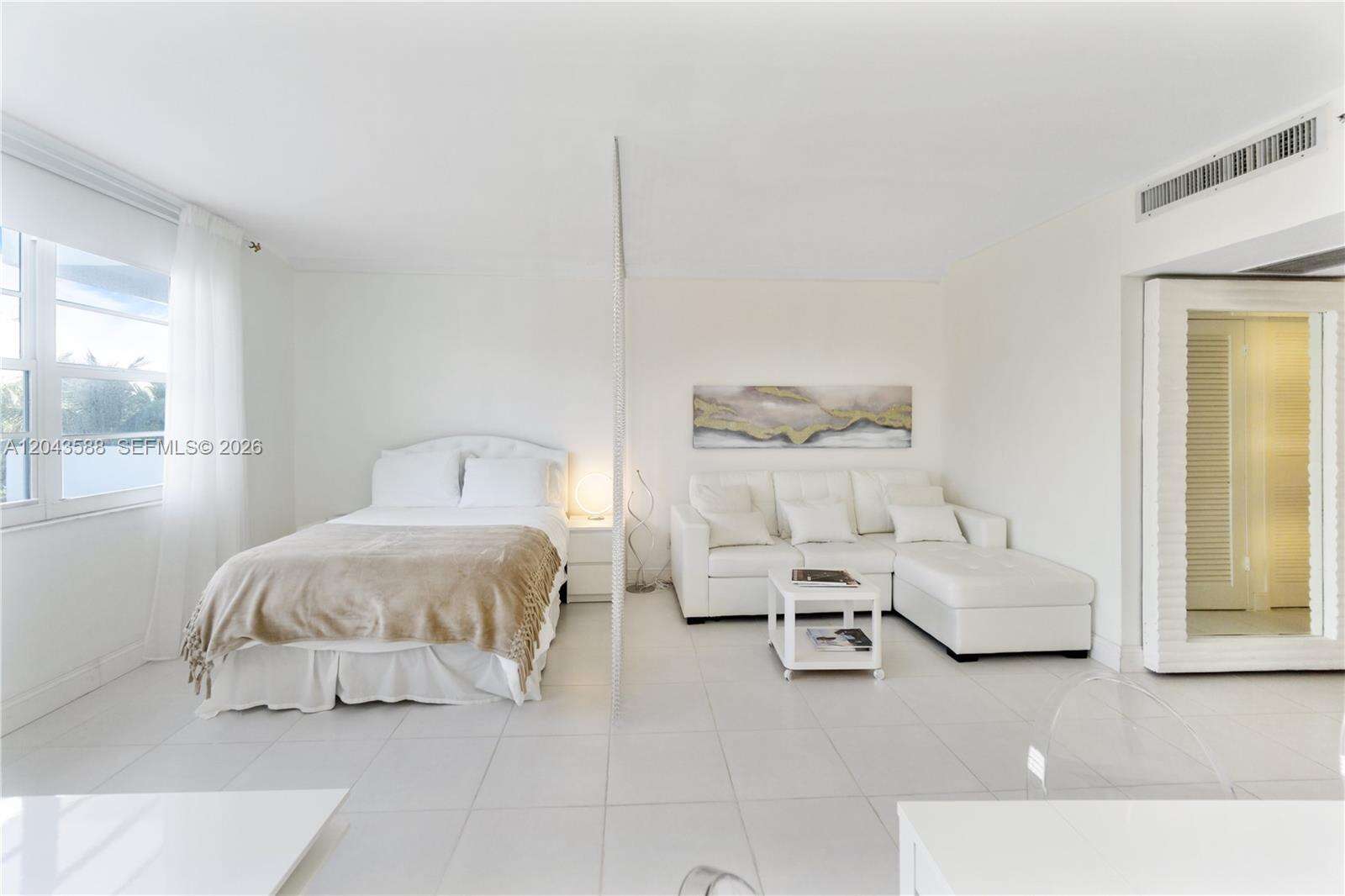 Decoplage Unit #306 | Picture 2