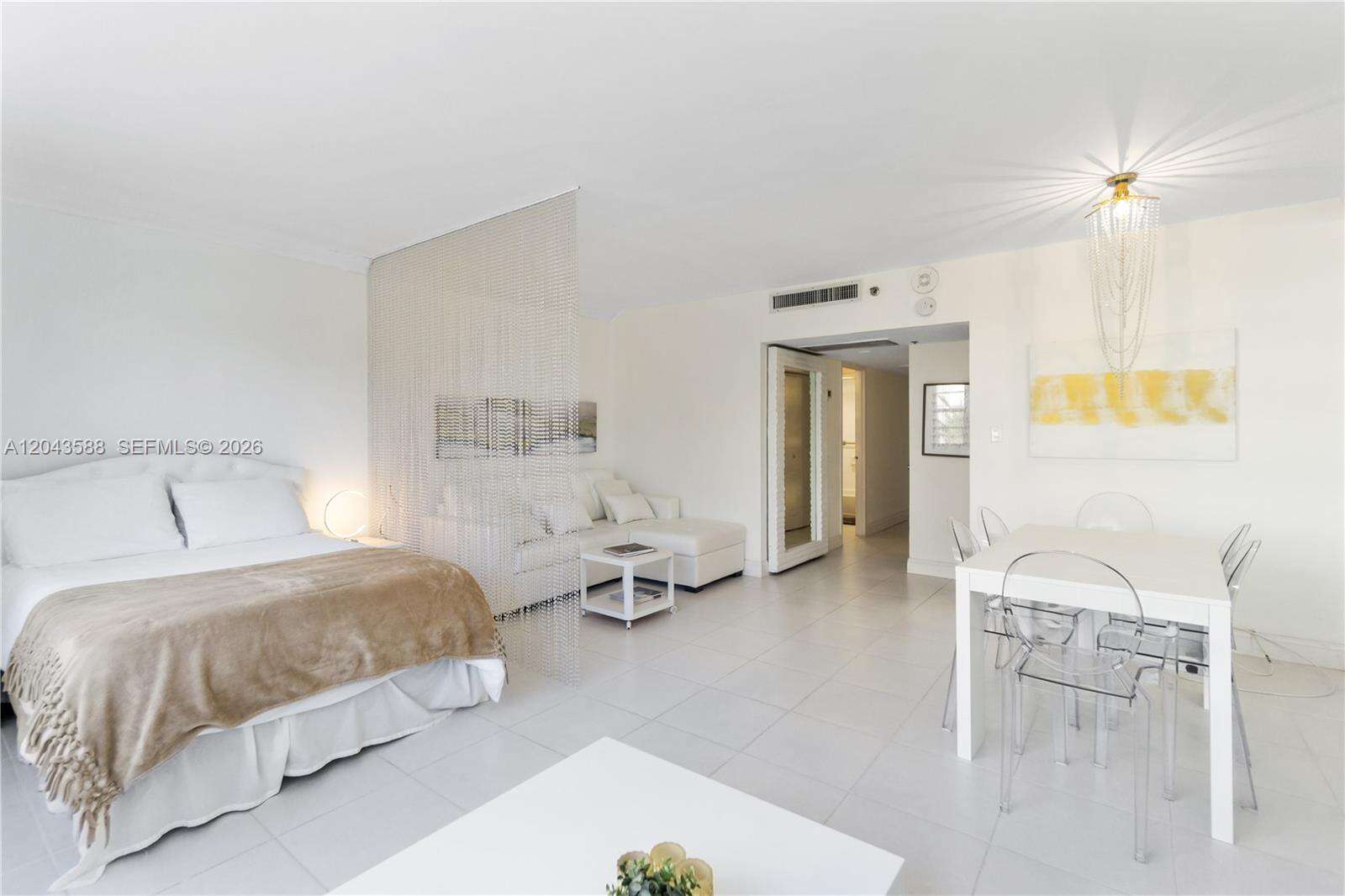 Decoplage Unit #306 | Picture 3